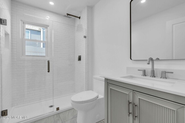 Building Photo - 1807 Laurel Terrace