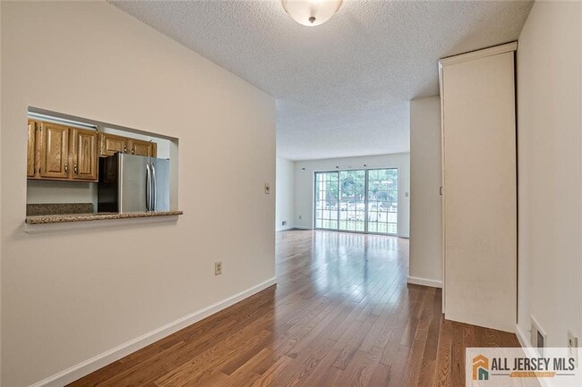 Building Photo - 298 Wimbeldon Ct