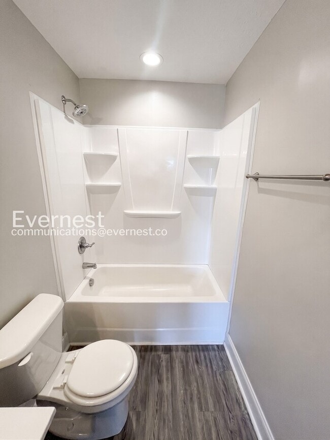 Building Photo - 1000 Henry Pl Blvd