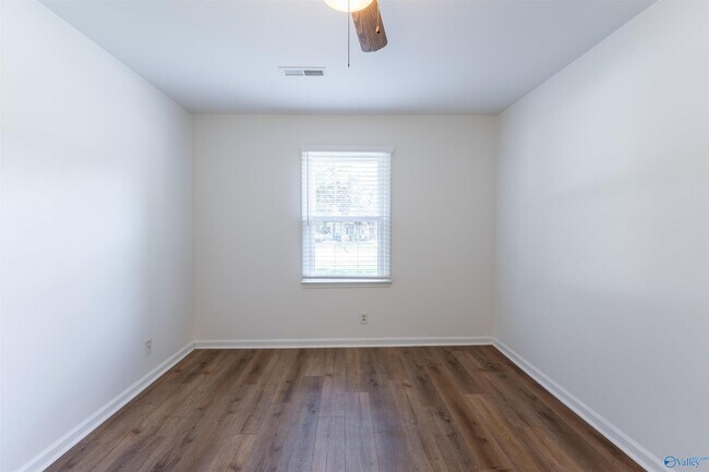 Building Photo - 7513 SW Clubfield Dr