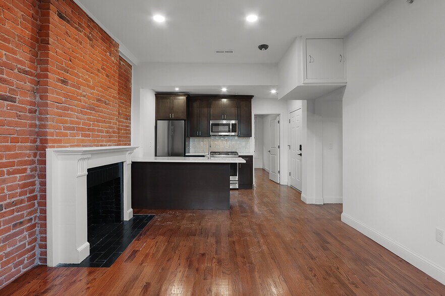 Building Photo - 57 Trumbull St