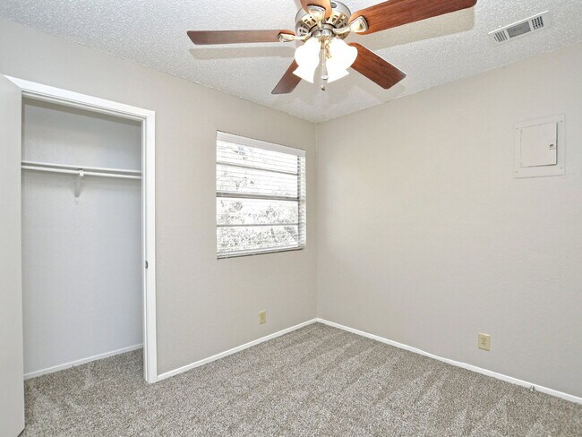Building Photo - "Cozy Living at 301 Algerita: Charming 2-B...