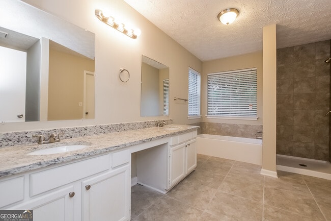 Building Photo - 430 Standing Rock Dr