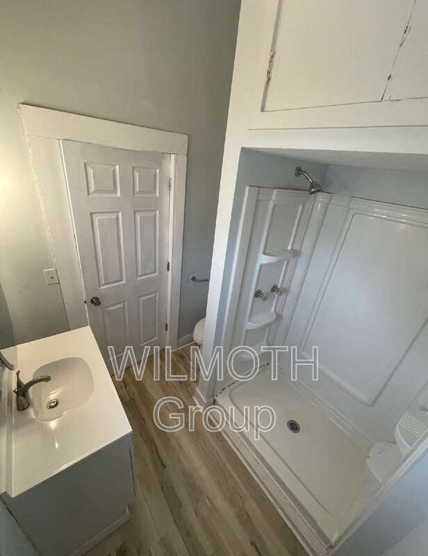 Building Photo - 610 S Gallatin St