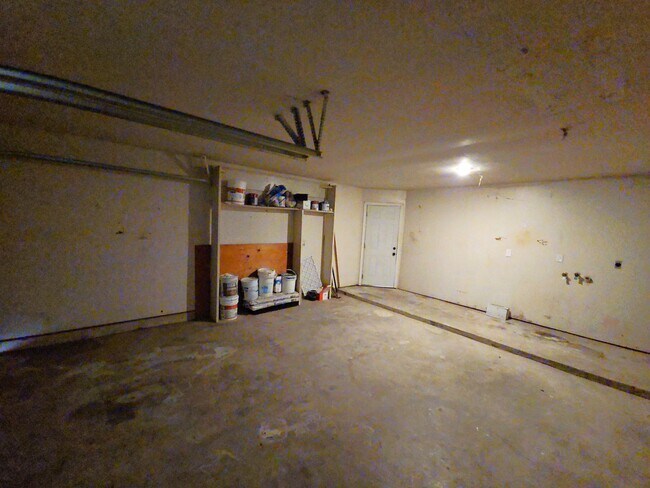 Building Photo - 19415 Southaven Dr