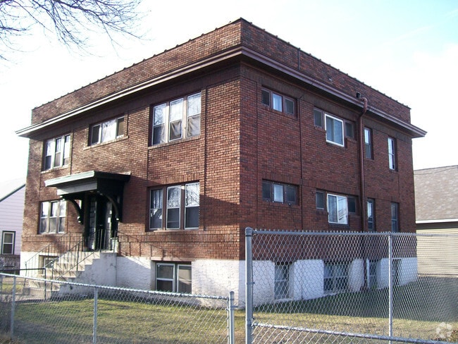 Building Photo - 929 Aurora Ave