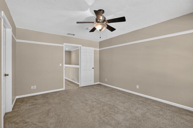 Building Photo - 8103 Bellagio Ln