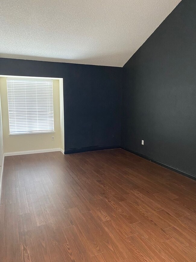 Building Photo - Ashe Rd