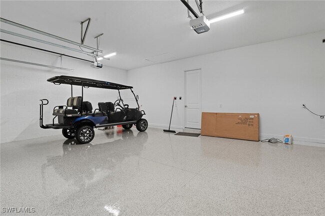 Building Photo - 15063 Longs Ln