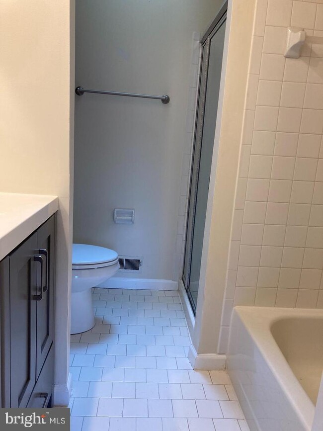 Building Photo - 15505 Villisca Terrace