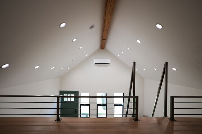 Building Photo - 6008 Melvin Ave