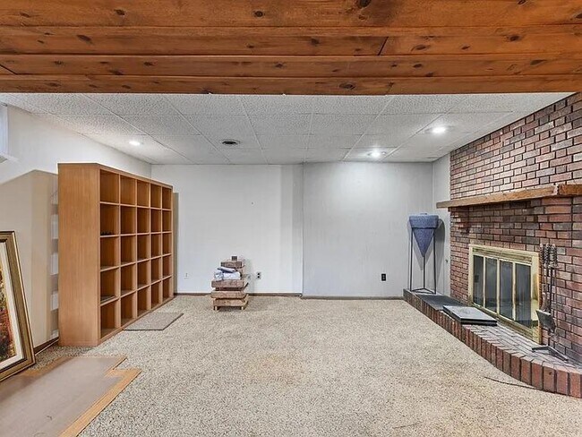 Building Photo - 1447 Beverly Dr