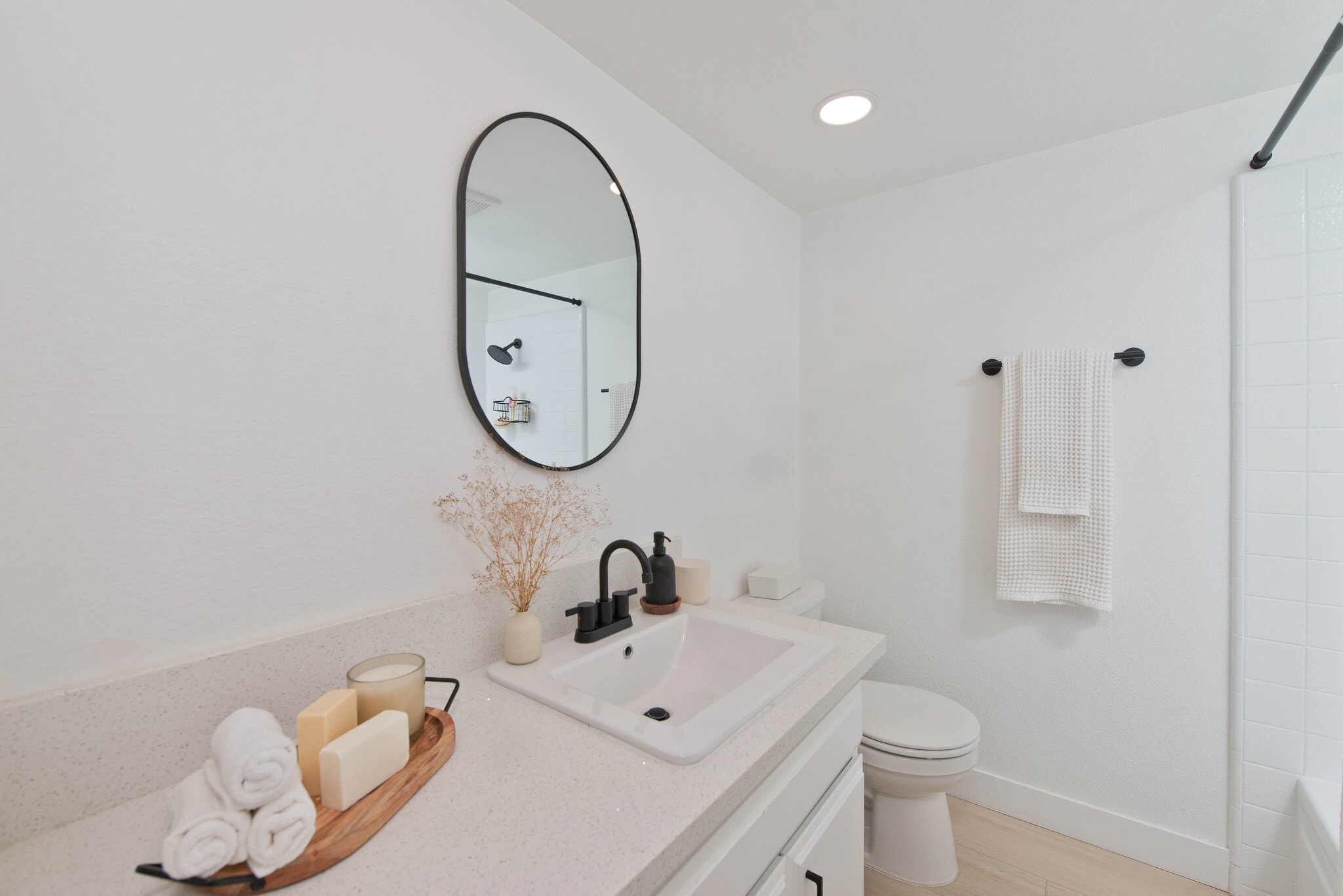 Building Photo - 20645 Roscoe Blvd