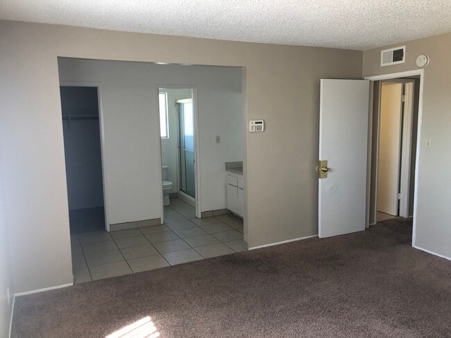 Building Photo - mg2624