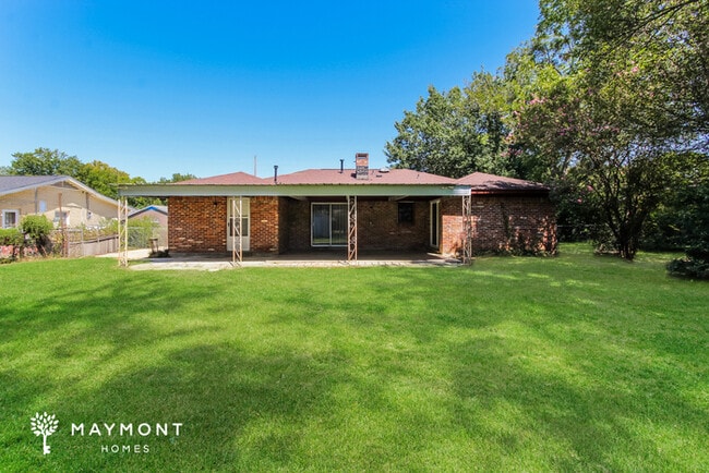 Building Photo - 1166 Bassett Dr