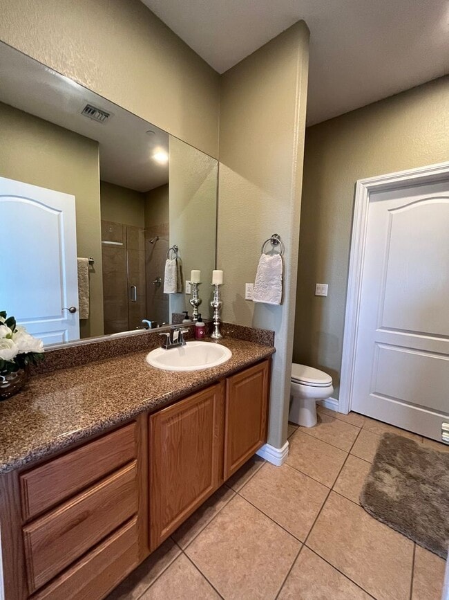 Building Photo - WINTER VACATION RENTAL - 3 Bedroom/3 Bath Condo