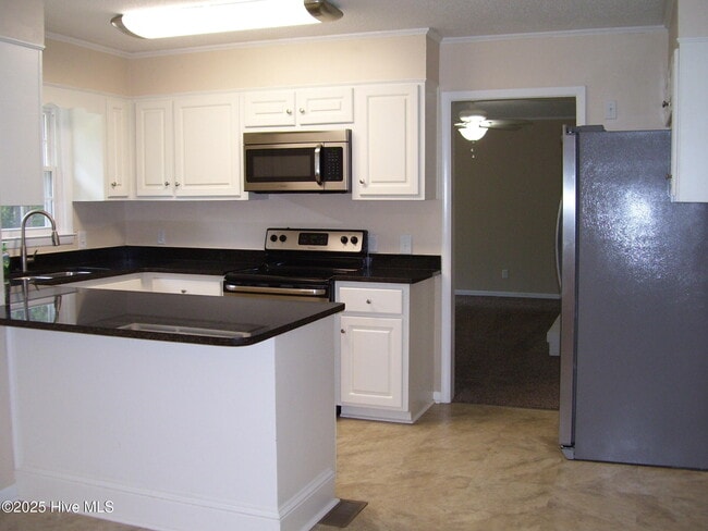 Building Photo - 355 Newton Dr