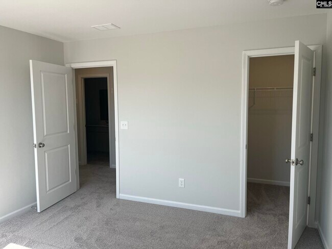 Building Photo - 925 S Desert Orch Ln