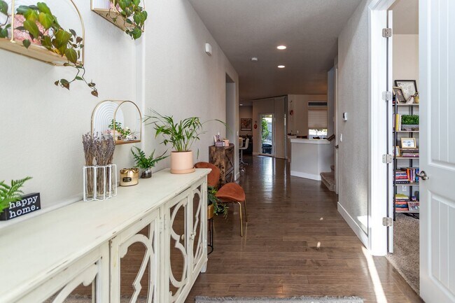 Building Photo - 11560 Spectacular Bid Cir