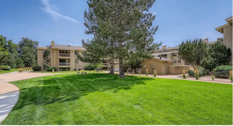 Building Photo - 60 S Boulder Cir