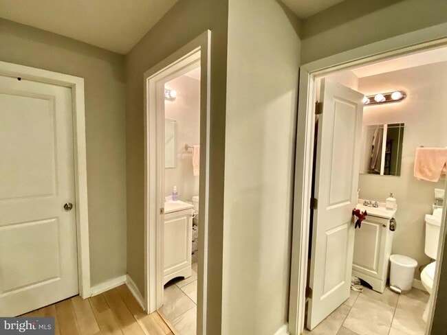 Building Photo - 2020 N Carlisle St