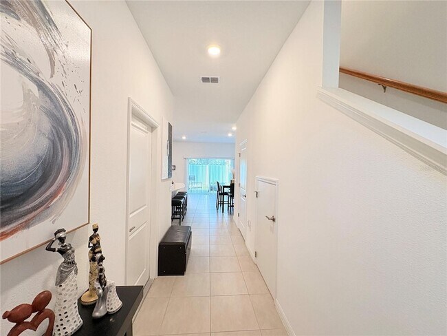 Building Photo - 5020 Revolutionary Wy