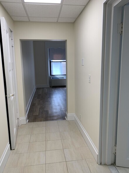 Building Photo - 62 Boylston St