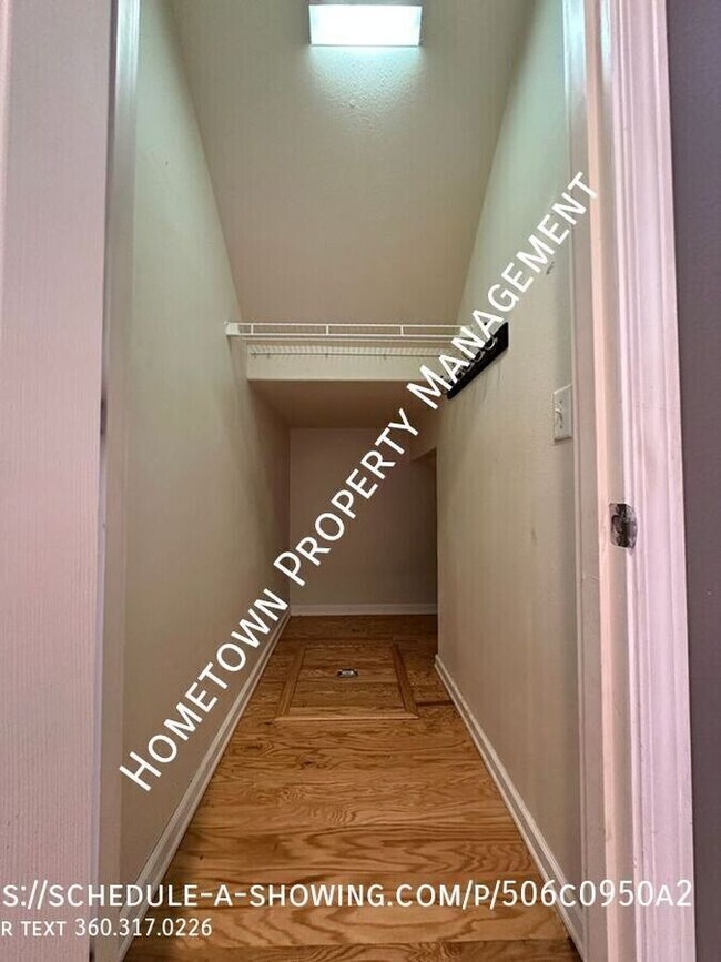 Building Photo - 7205 33rd Ave NE