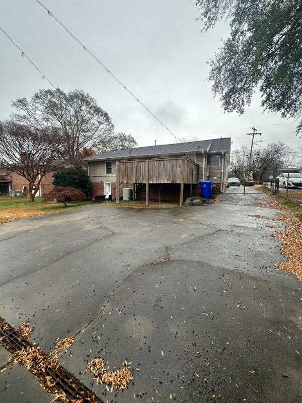 Building Photo - 228 Brookdale Ave