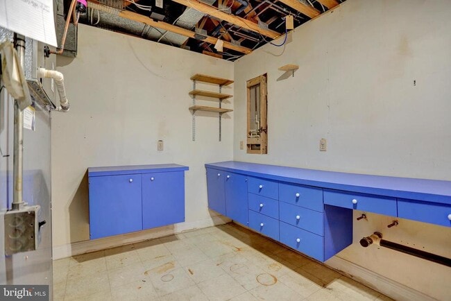 Building Photo - 2 Coldwater Ct