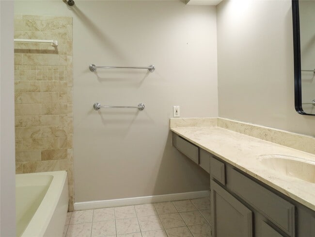 Building Photo - 3413 Benfield Dr