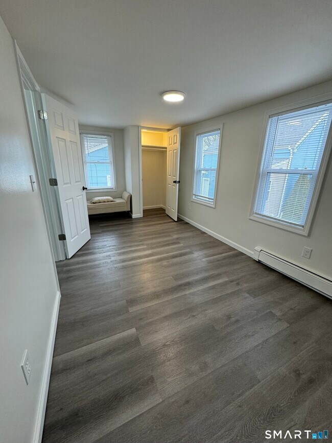 Building Photo - 19 Benham Ave