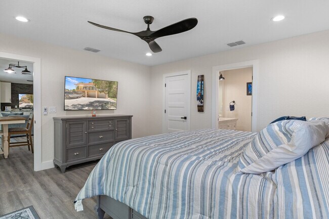 Building Photo - 10358 W Hein Trl