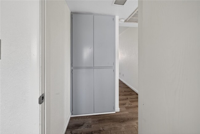 Building Photo - 3659 Wendell Ave