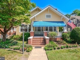 Building Photo - 409 W College Ave