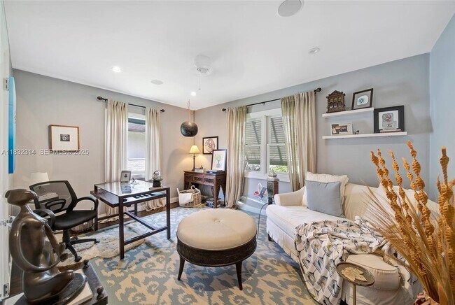 Building Photo - 6645 SW 73rd Ct