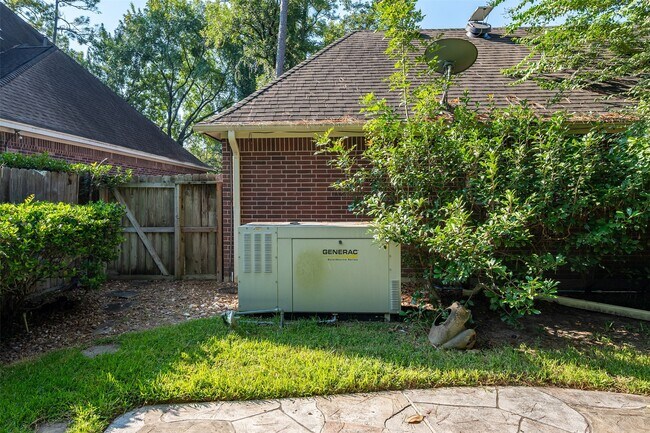 Building Photo - 11826 Primwood Dr