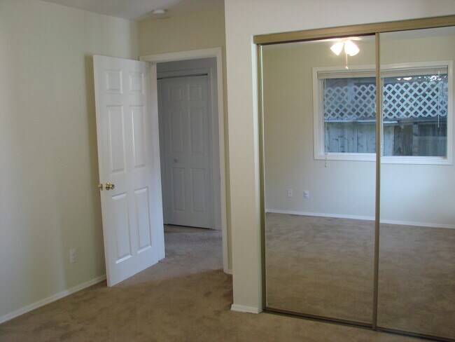 Building Photo - 22965 Oxnard St