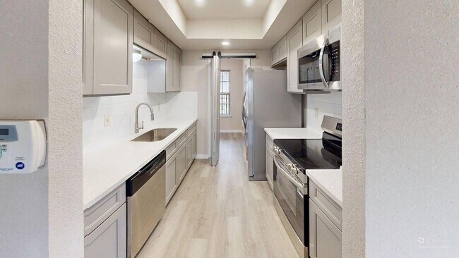 Building Photo - 2018 Shoemaker Dr