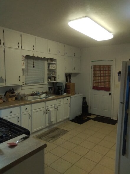 Kitchen - 1210 Bush St