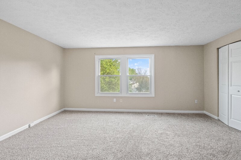 Building Photo - 131 Spruce Woods Ct