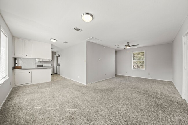 Building Photo - AVAILABLE NOW! - 18-MONTH MINIMUM LEASE REQUIRED