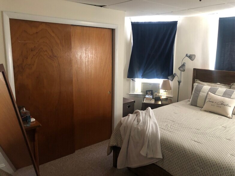 Building Photo - 112 Thurston St