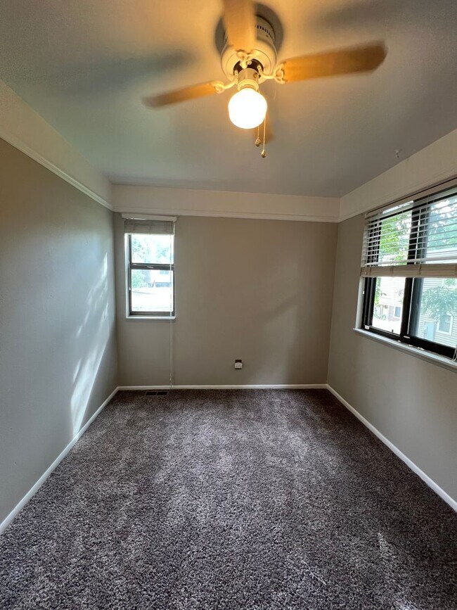 Building Photo - 3 Bedroom Condo in Cinnimon Courtyards
