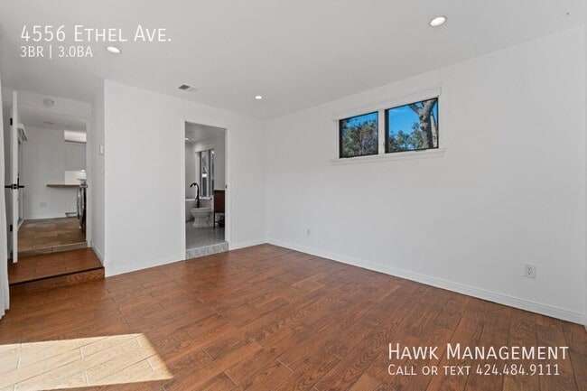 Building Photo - 4556 Ethel Ave