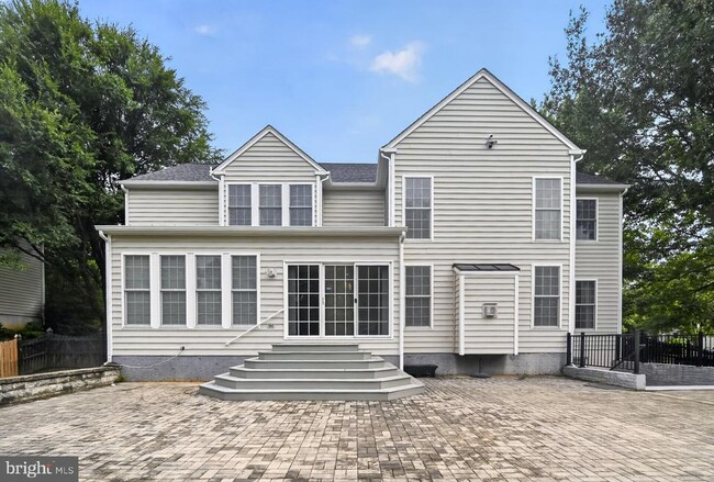 Building Photo - 6401 Abingdon Pl