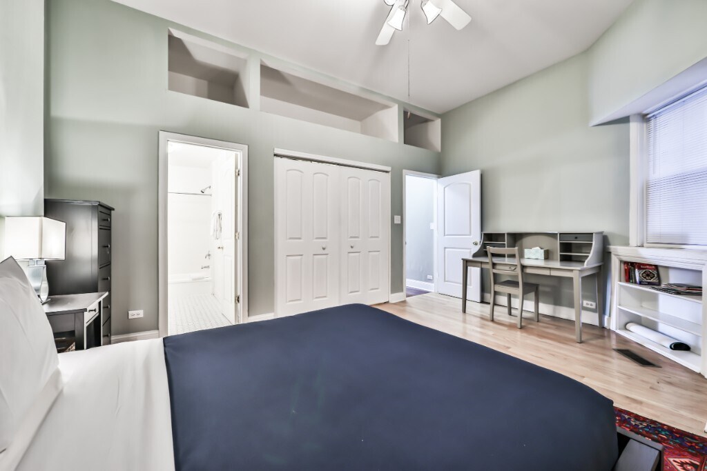 Building Photo - 1851 N Lincoln Ave