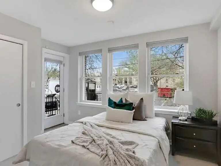 Building Photo - 1710 Gales St NE