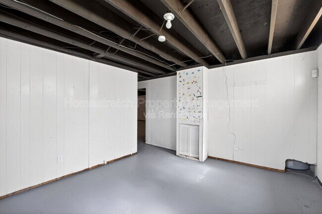 Building Photo - 1310 Petite Dr