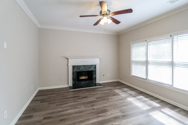 Building Photo - 974 Cavesson Terrace